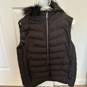 Woman’s GAP Vest Size Large